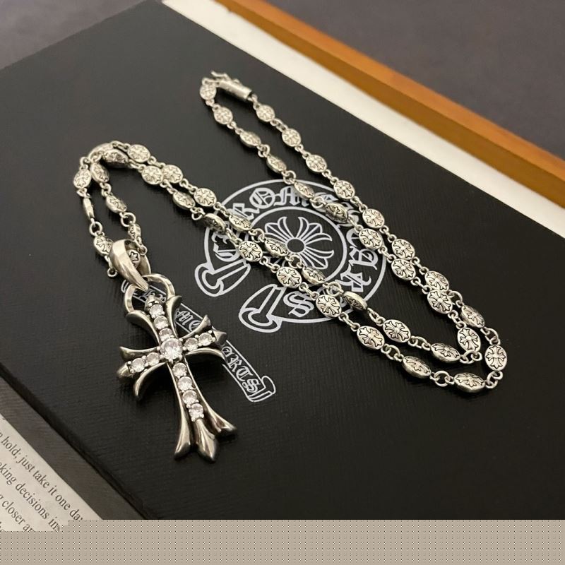 Ch**me He**ts necklaces